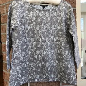 Banana Republic NWOT grey/silver & white lace top, 3/4 sleeves